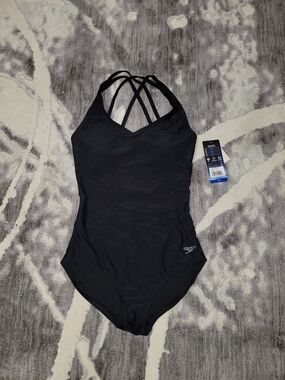 Speedo Black Women's One-Piece Swimsuit with Crisscross Straps Size 10